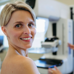 Vinicius Tadeu Sattin Rodrigues analisa como a qualidade da mamografia é decisiva no rastreamento eficaz do câncer de mama.