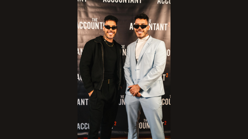 A série “Aliens”, de Willou & Watson, explode no Instagram com 3,5 milhões de views em 24h pela Non Stop.