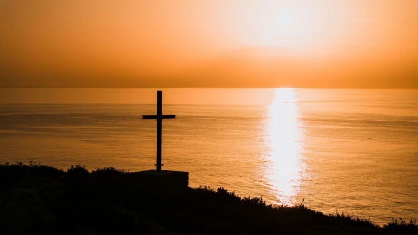 Jose Eduardo De Oliveira e Silva apresenta uma reflexão sobre como fé e razão se harmonizam na tradição católica, revelando uma inteligência que adora.