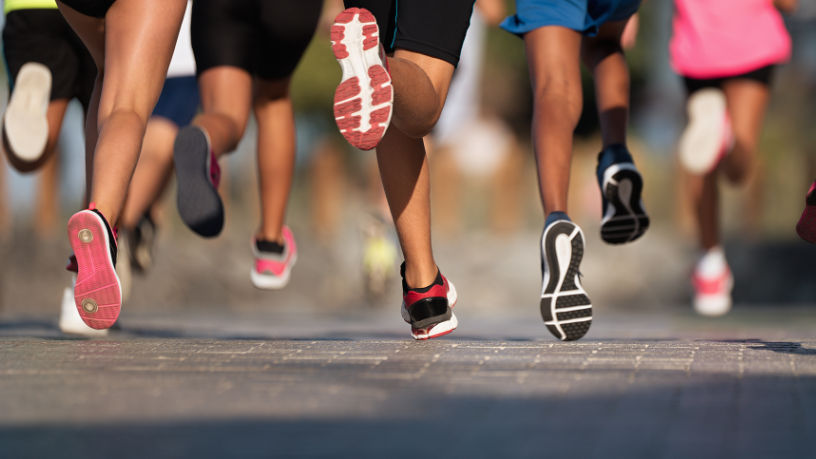 Descubra se a caminhada ou a corrida traz mais benefícios para o seu corpo e bem-estar no dia a dia, com Alexandre Costa Pedrosa.